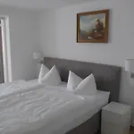Schneider 3*