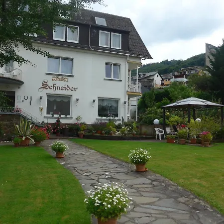 Schneider בית הארחה קוכם